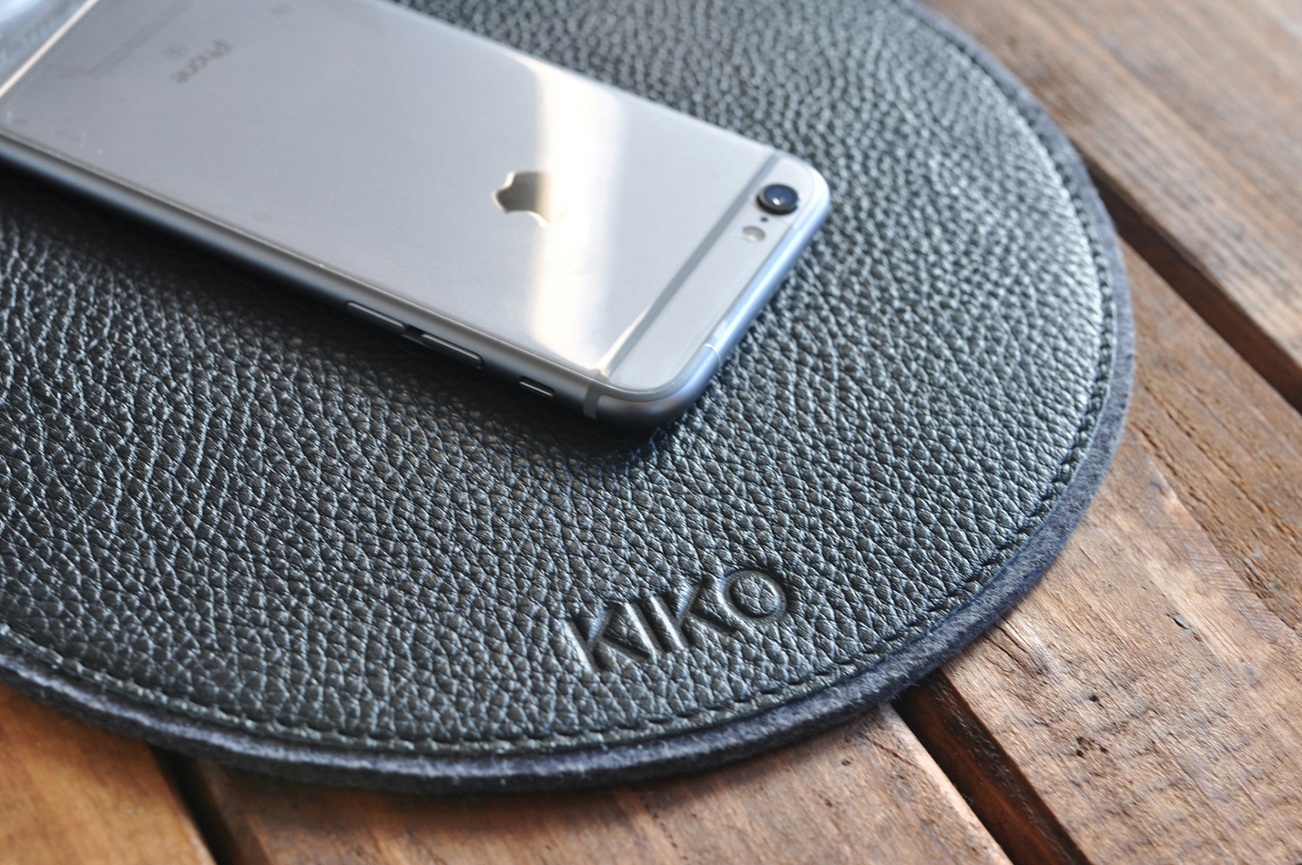 Kiko Leather And Wool Felt Tech Pad - A Blend of Functionality and Elegance