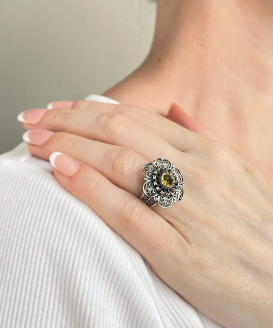 FiligranIst - Citrine Daisy Filigree Statement Ring