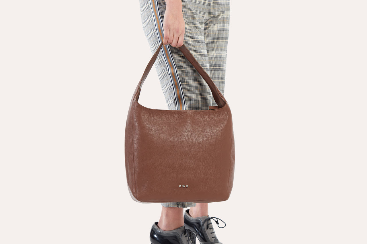 Kiko Genuine Pebble Leather Hobo Shoulder Bag - A Masterpiece of Elegance and Organization