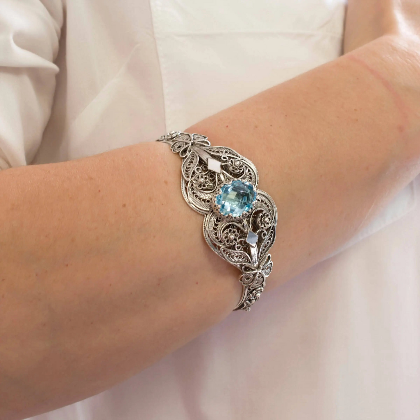 FiligranIst - Sterling Silver Filigree Art Blue Topaz Gemstone Women Cuff Bracelet