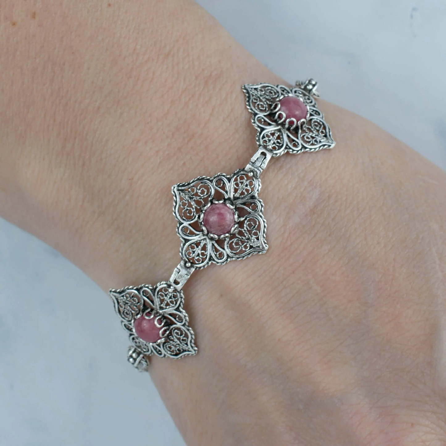 FiligranIst - Filigree Art Rhodonite Gemstone Women Adjustable Silver Link Bracelet