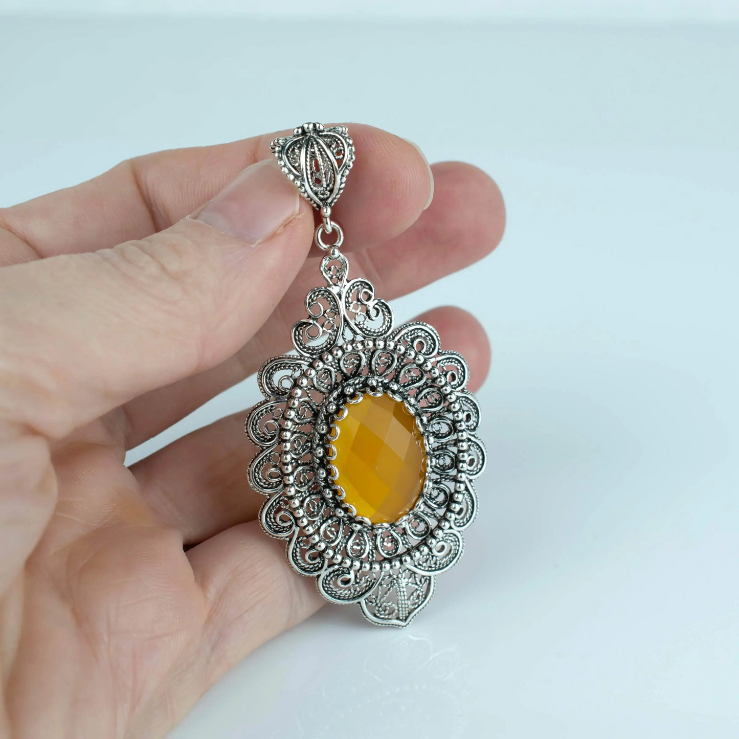 FiligranIst - Sterling Silver Filigree Art Yellow Agate Floral Oval Pendant Necklace