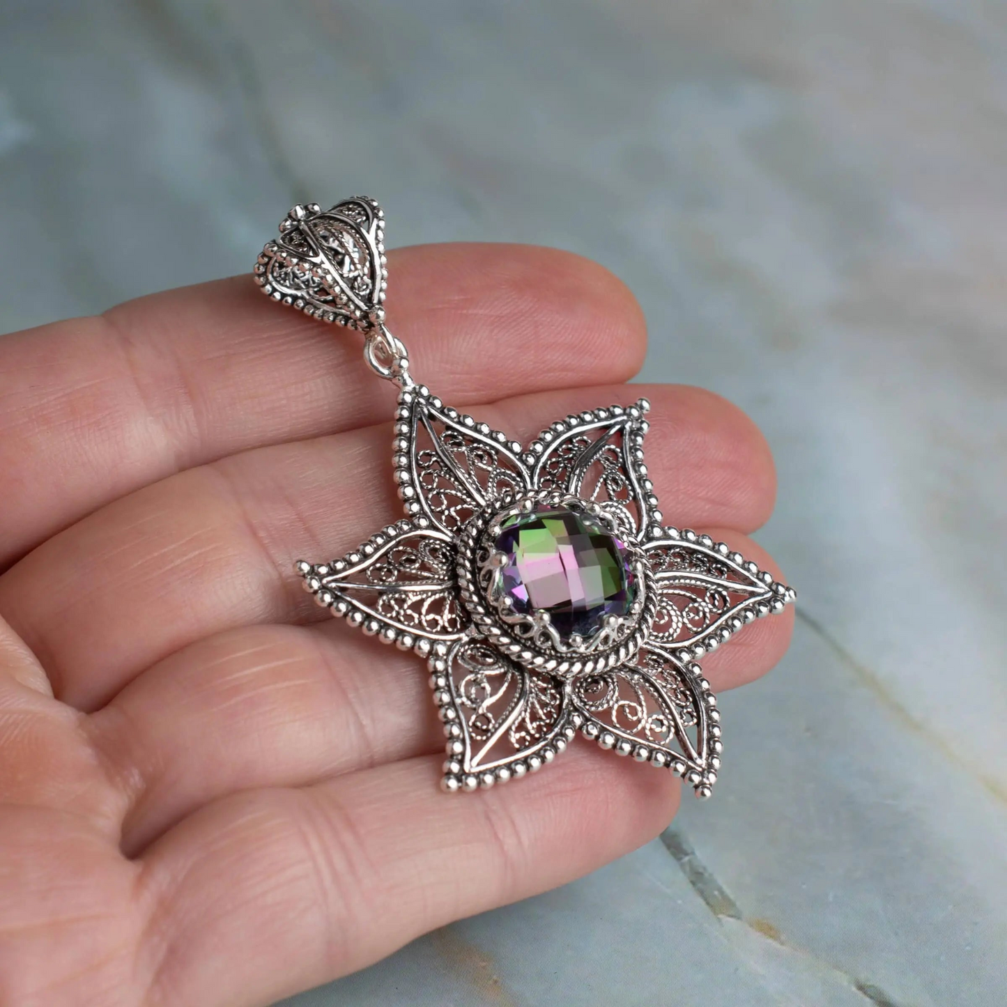 FiligranIst - Handcrafted Sterling Silver Filigree Art Rainbow Quartz Star Design Pendant Necklace