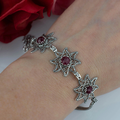 FiligranIst - Filigree Art Ruby Corundum Gemstone Star Figured Women Silver Link Bracelet