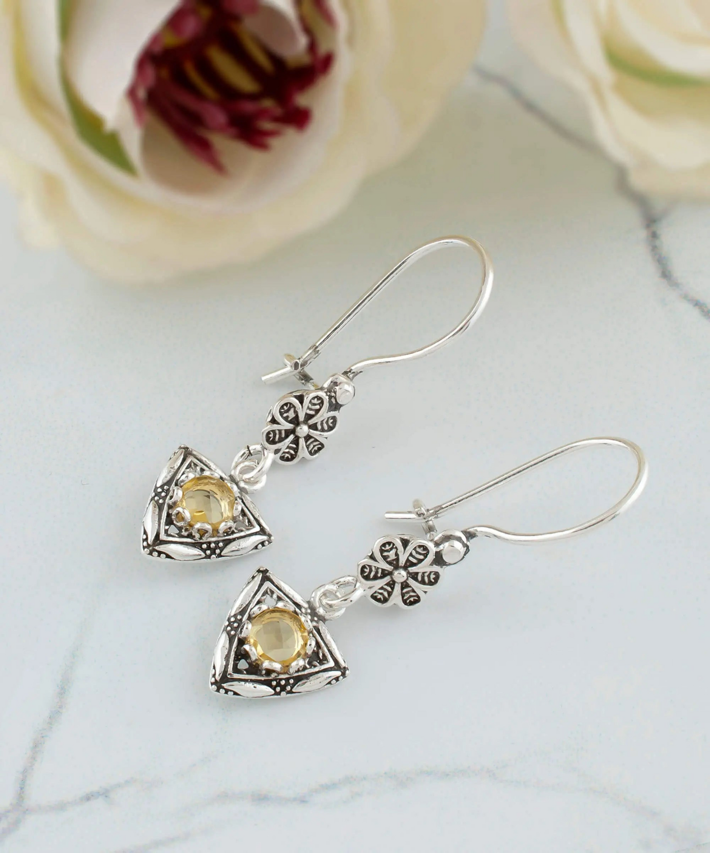 FiligranIst - Filigree Art Triangle Shaped Gemstone Women Silver Dangle Earrings