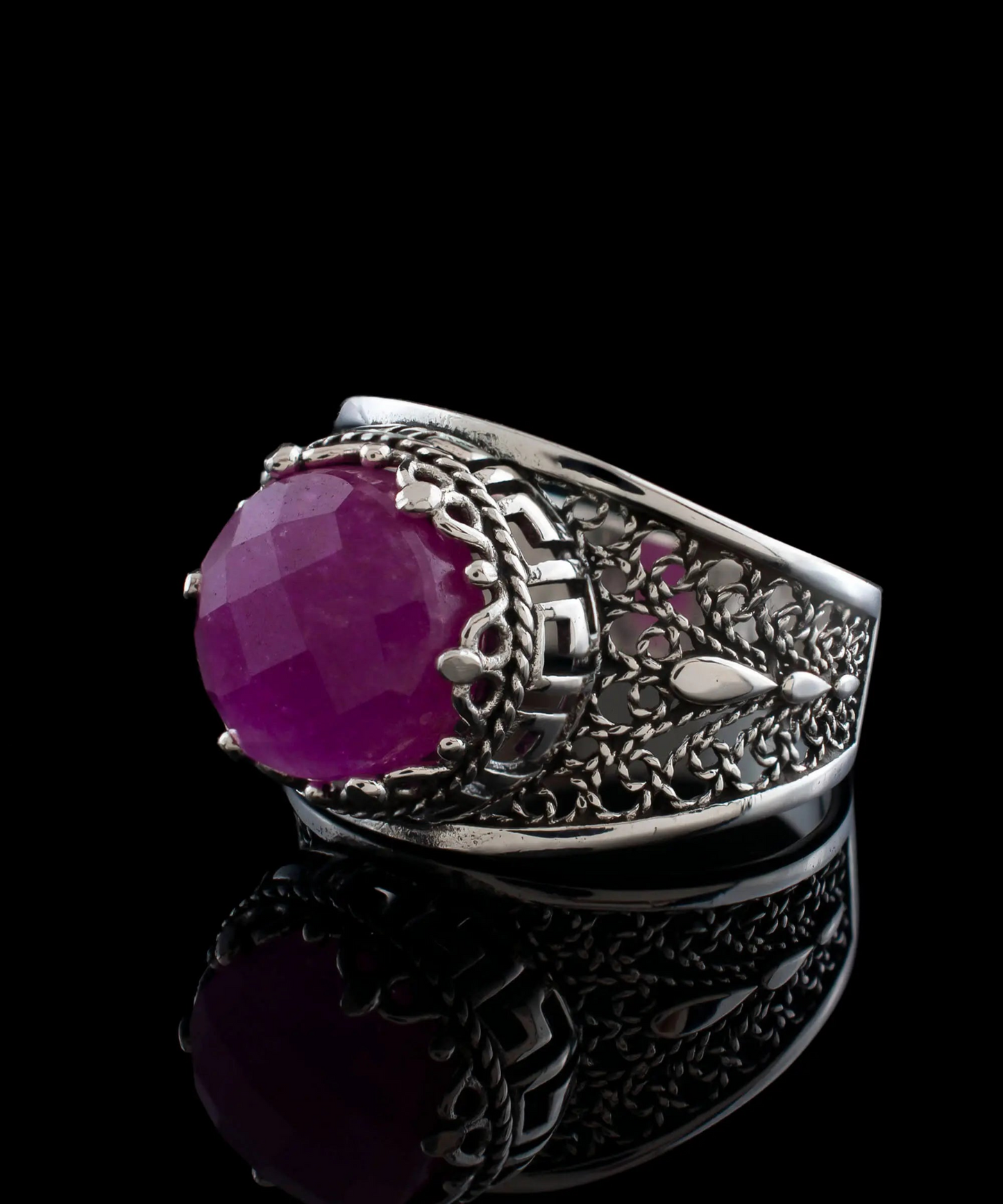 FiligranIst - Sterling Silver Greek Key Cocktail Ring with Ruby Corundum