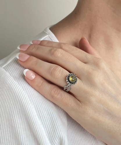 FiligranIst - Citrine Gemstone Lace Flower Sterling Silver Cocktail Ring