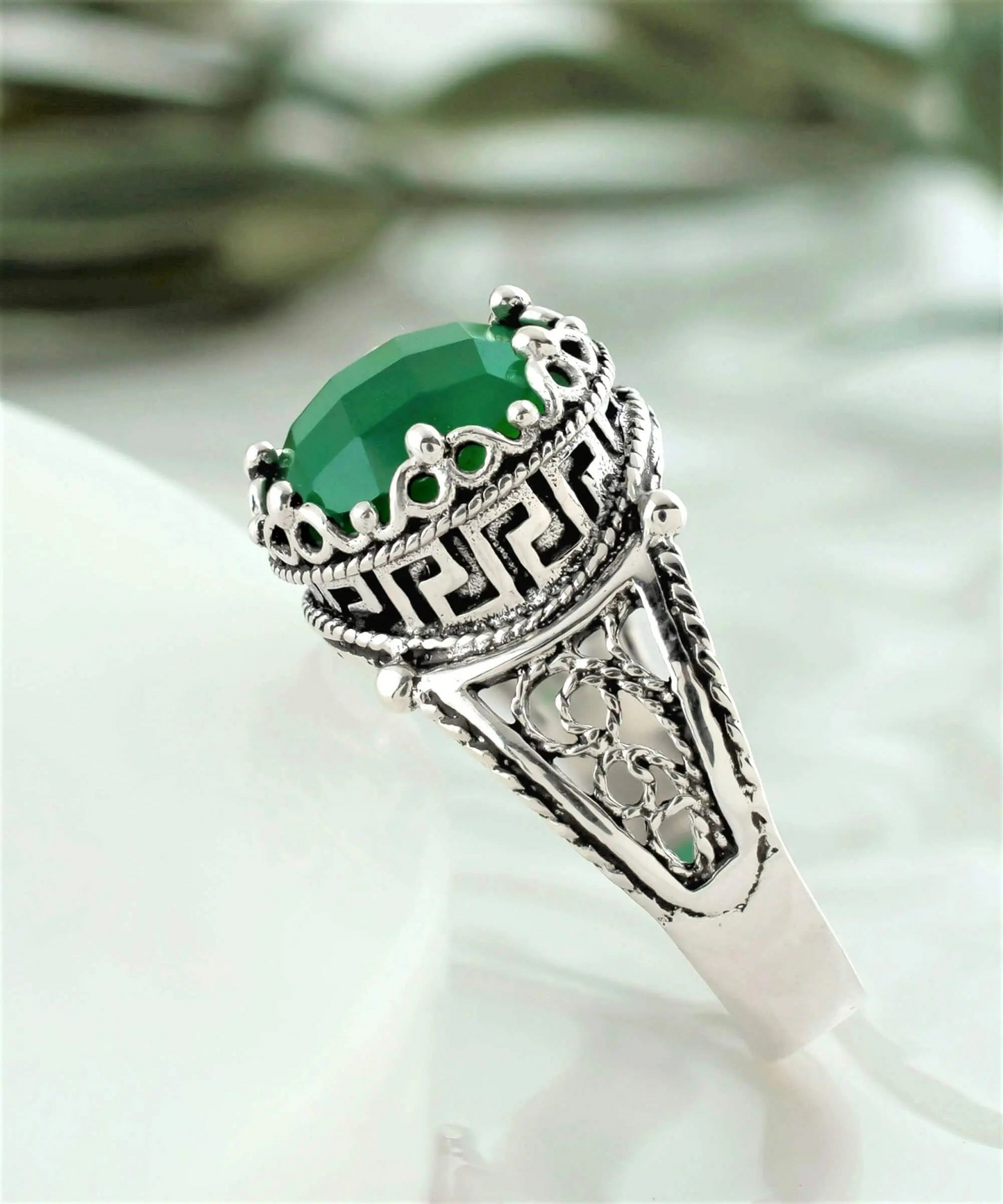 FiligranIst - Green Agate Gemstone Greek Key Filigree Silver Cocktail Ring