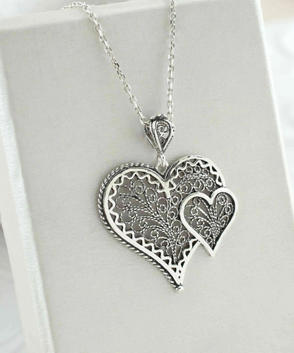 FiligranIst - Handcrafted Filigree Double Heart Silver Pendant Necklace