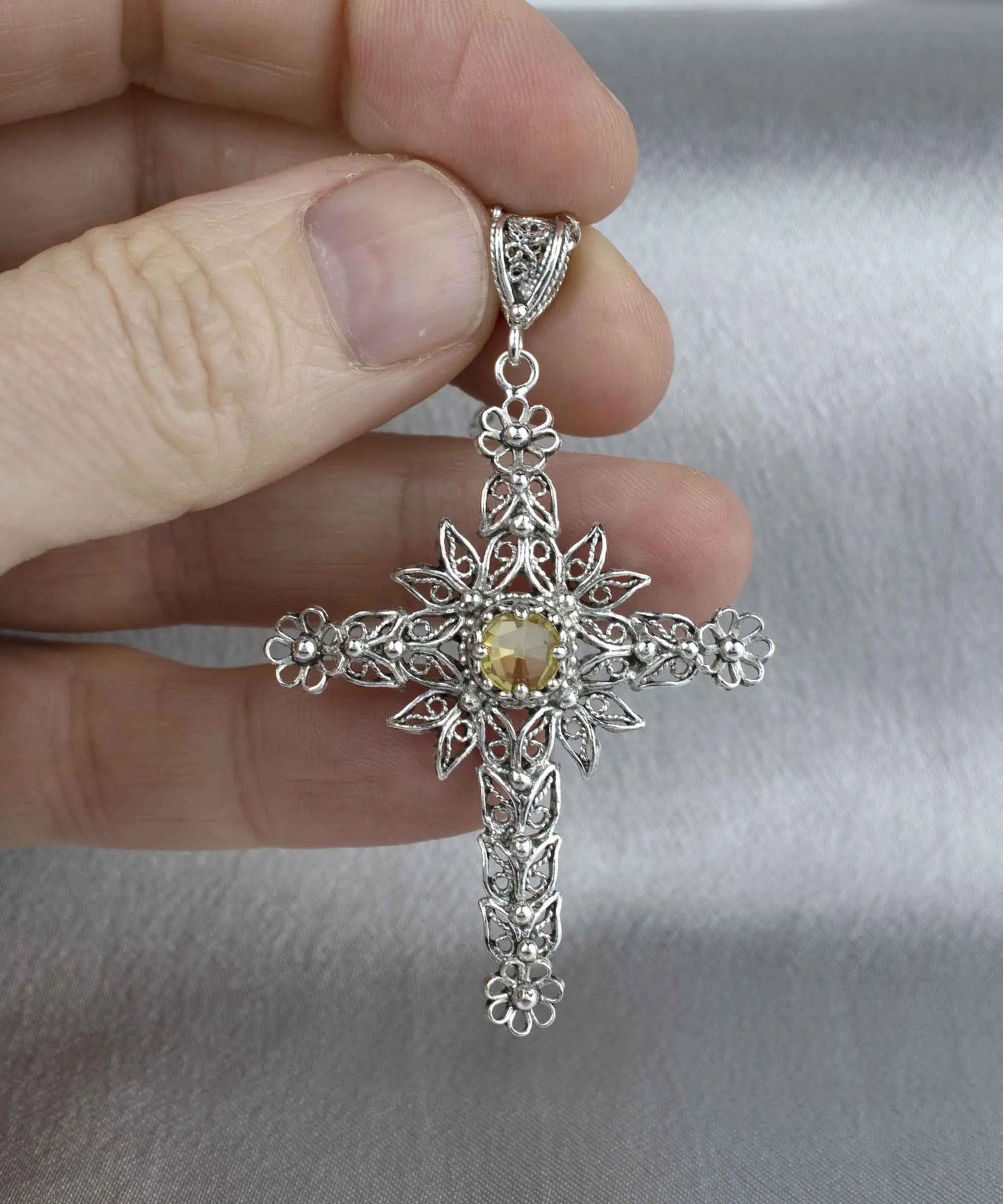 FiligranIst - Filigree Art Citrine Gemstone Silver Cross Pendant Necklace