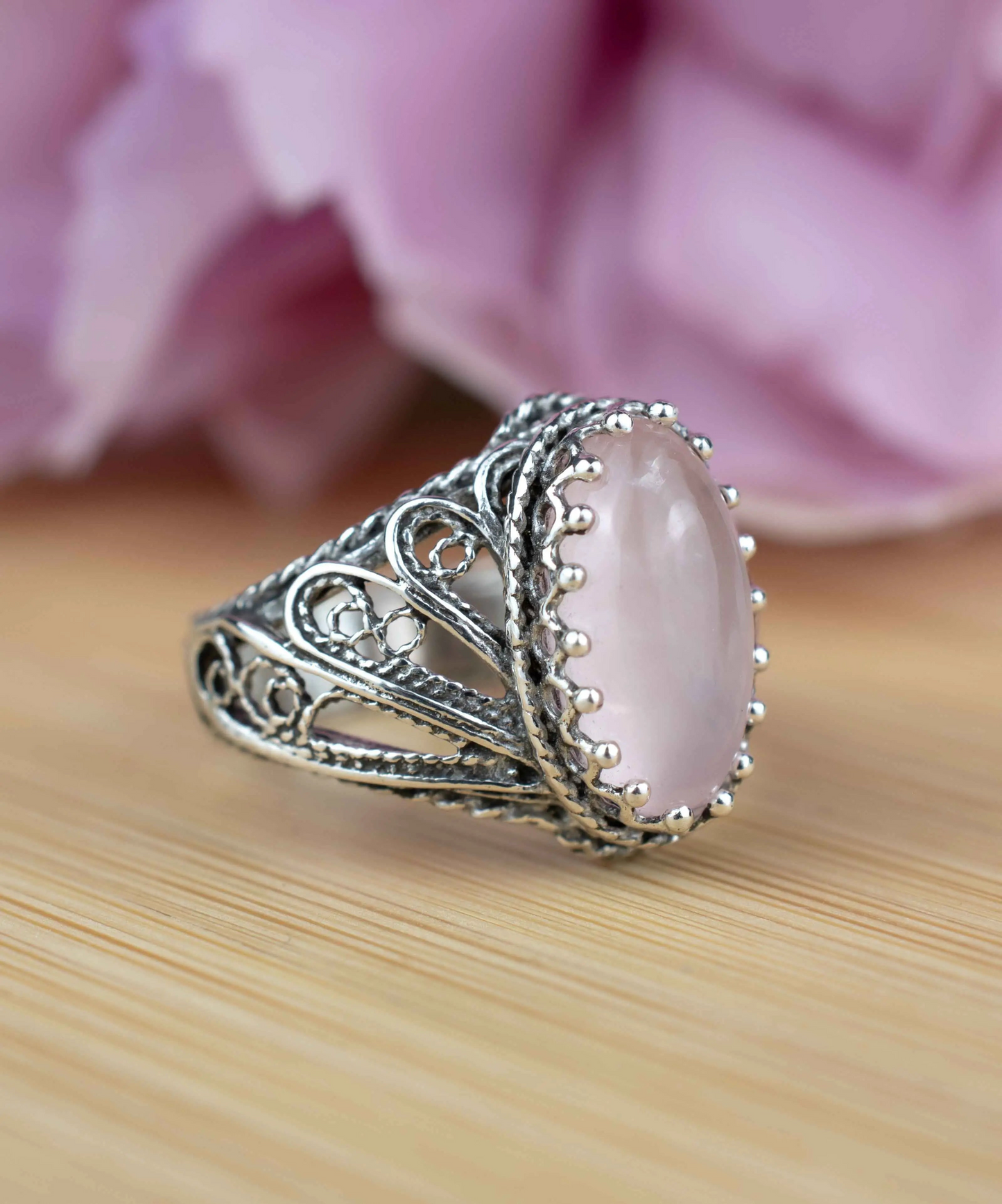 FiligranIst - Sterling Silver Rose Quartz Angel Wings Cocktail Ring