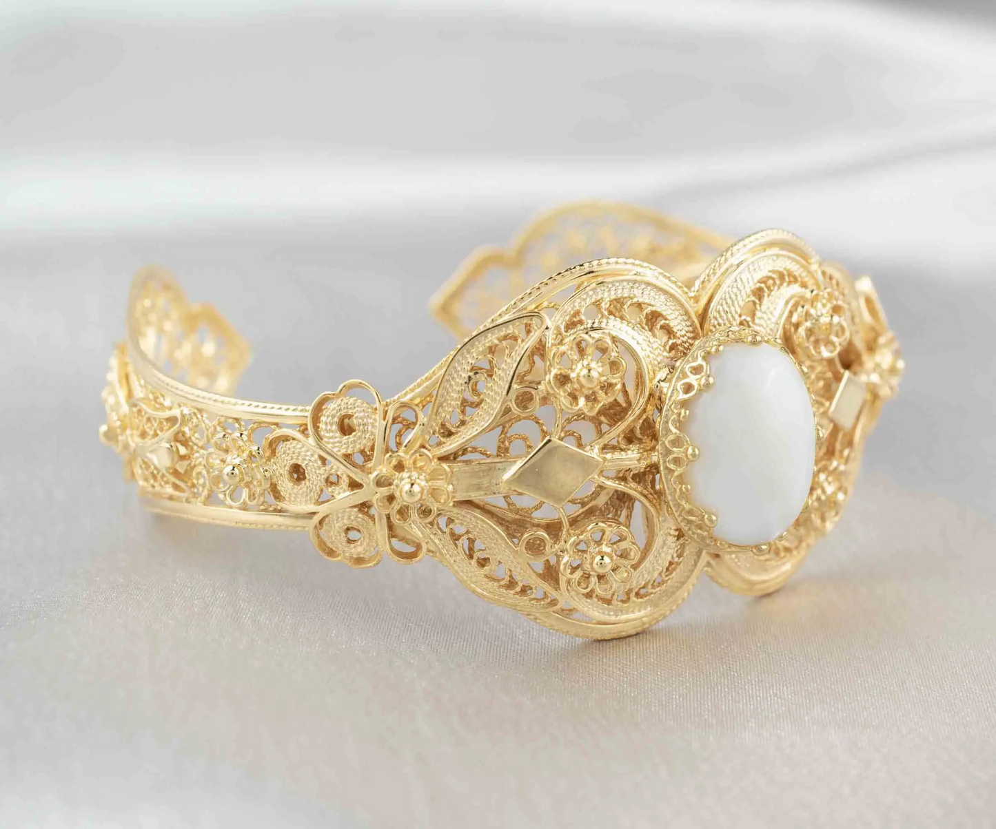 FiligranIst - Gold Plated Sterling Silver Filigree Art Mother of Pearl Gemstone Women Cuff Bracelet