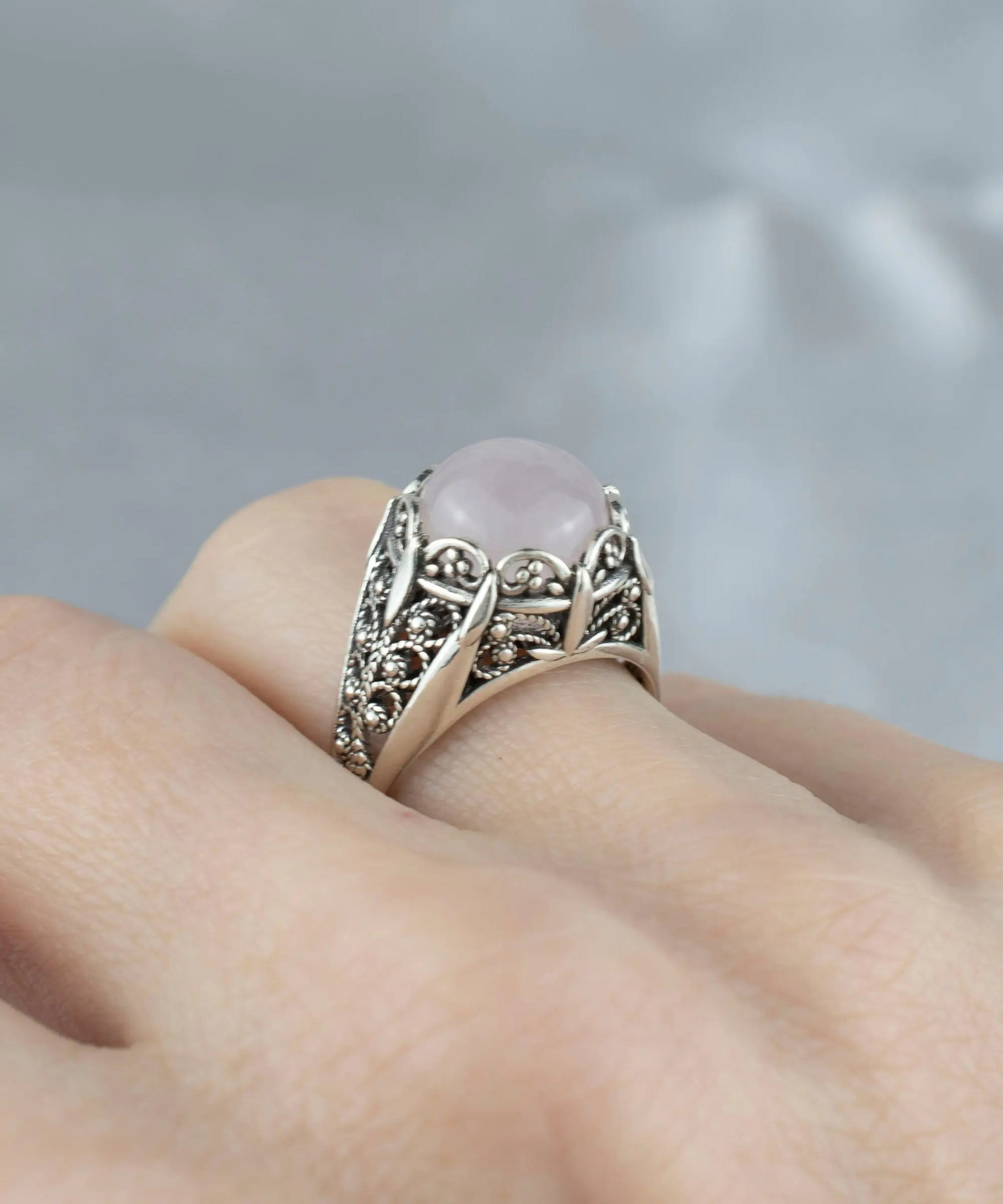 FiligranIst - Handmade Silver Filigree Rose Quartz Cocktail Ring