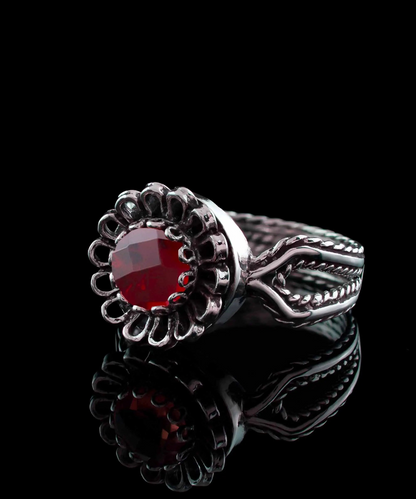 FiligranIst - Ruby Quartz Sterling Silver Lace Flower Cocktail Ring