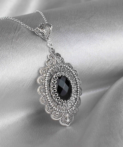 FiligranIst - Filigree Art Black Onyx Floral Women's Silver Pendant Necklace