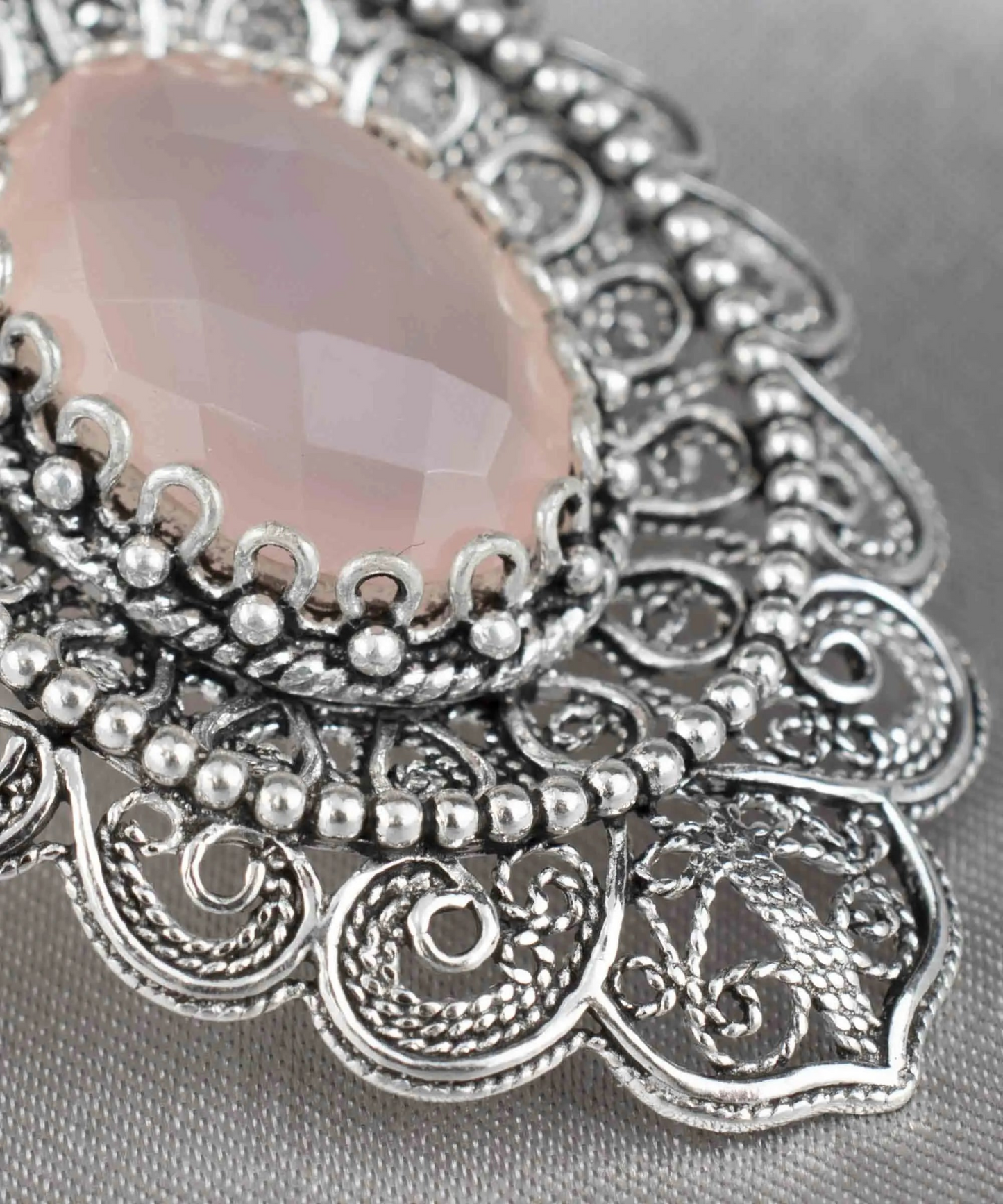 FiligranIst - Sterling Silver Filigree Art Pink Chalcedony Floral Oval Pendant Necklace