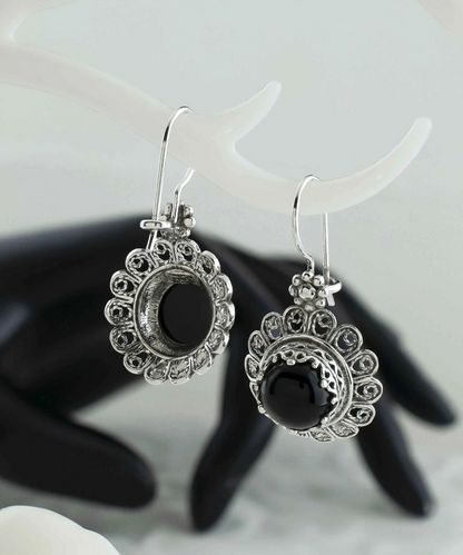 FiligranIst - Black Onyx Gemstone Flower Filigree Silver Drop Earrings