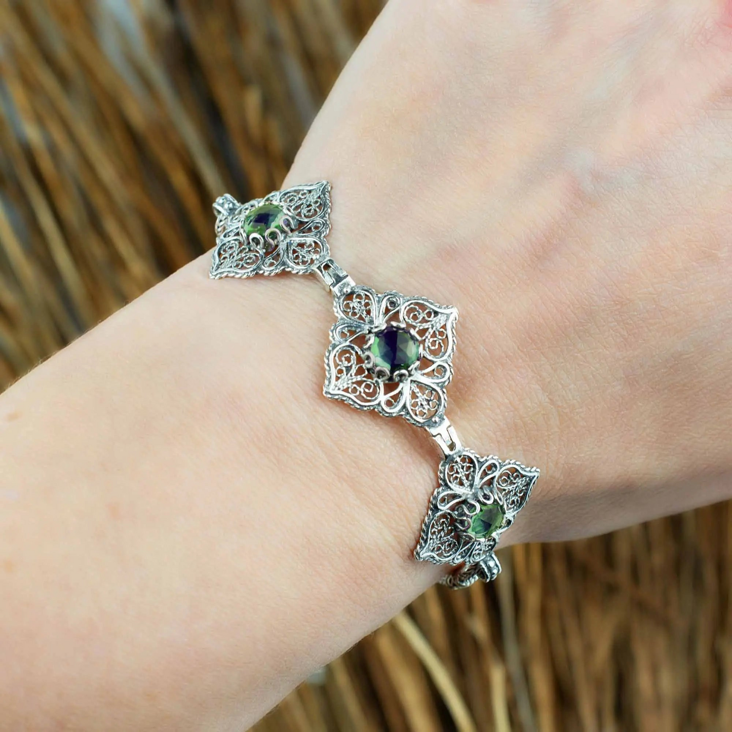 FiligranIst - Filigree Art Sterling Silver Emerald Gemstone Woman Adjustable Link Bracelet