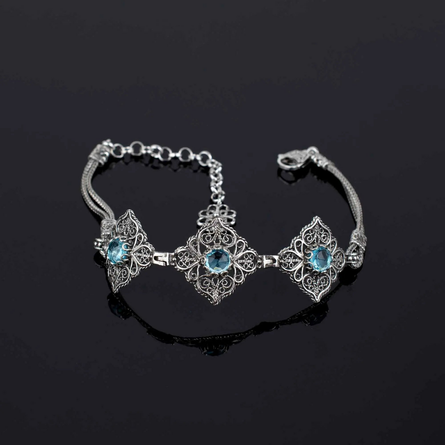 FiligranIst - Filigree Art Sterling Silver Blue Topaz Gemstone Woman Adjustable Link Bracelet