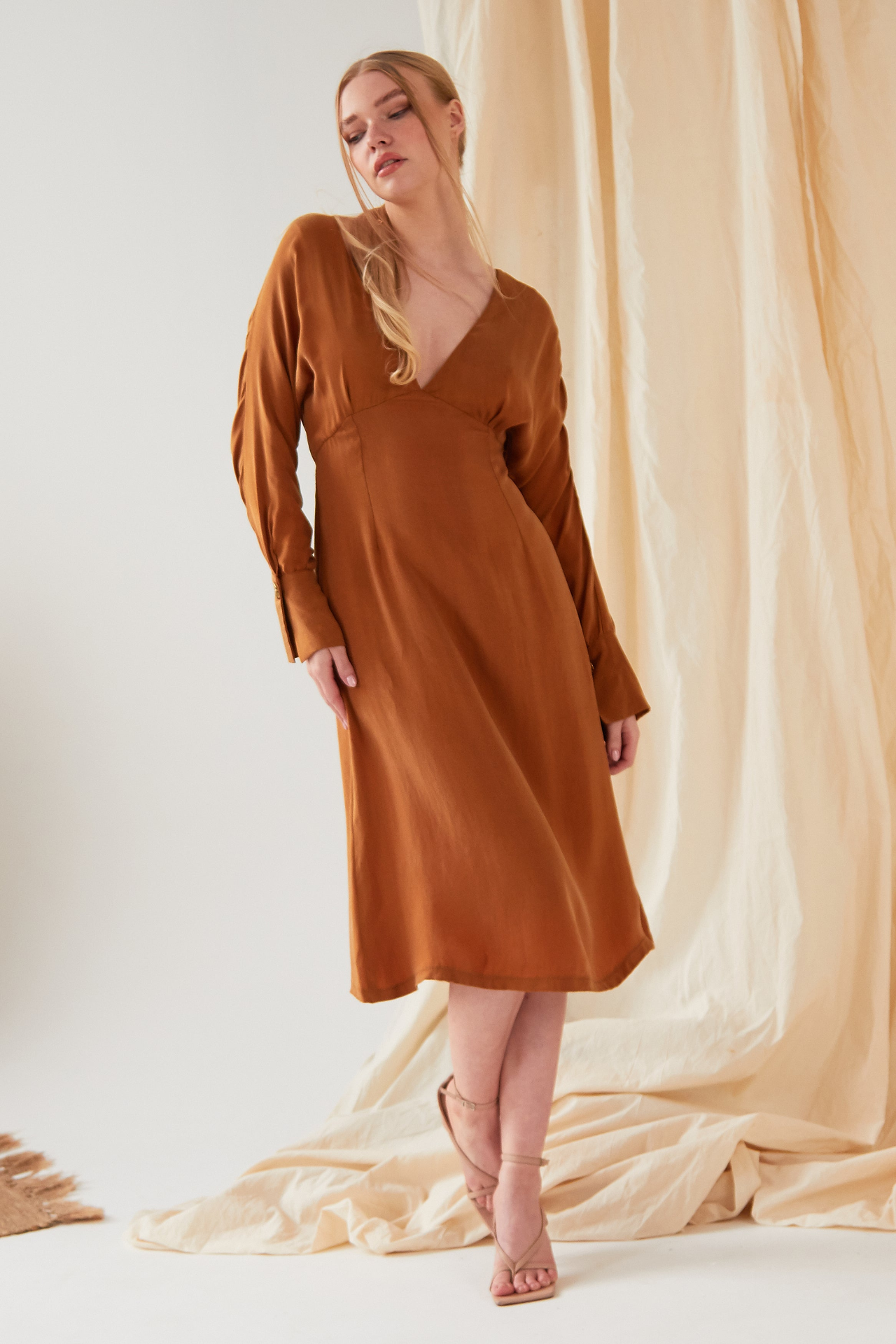 Sarvin Shay Gold Long Sleeve Midi Dress