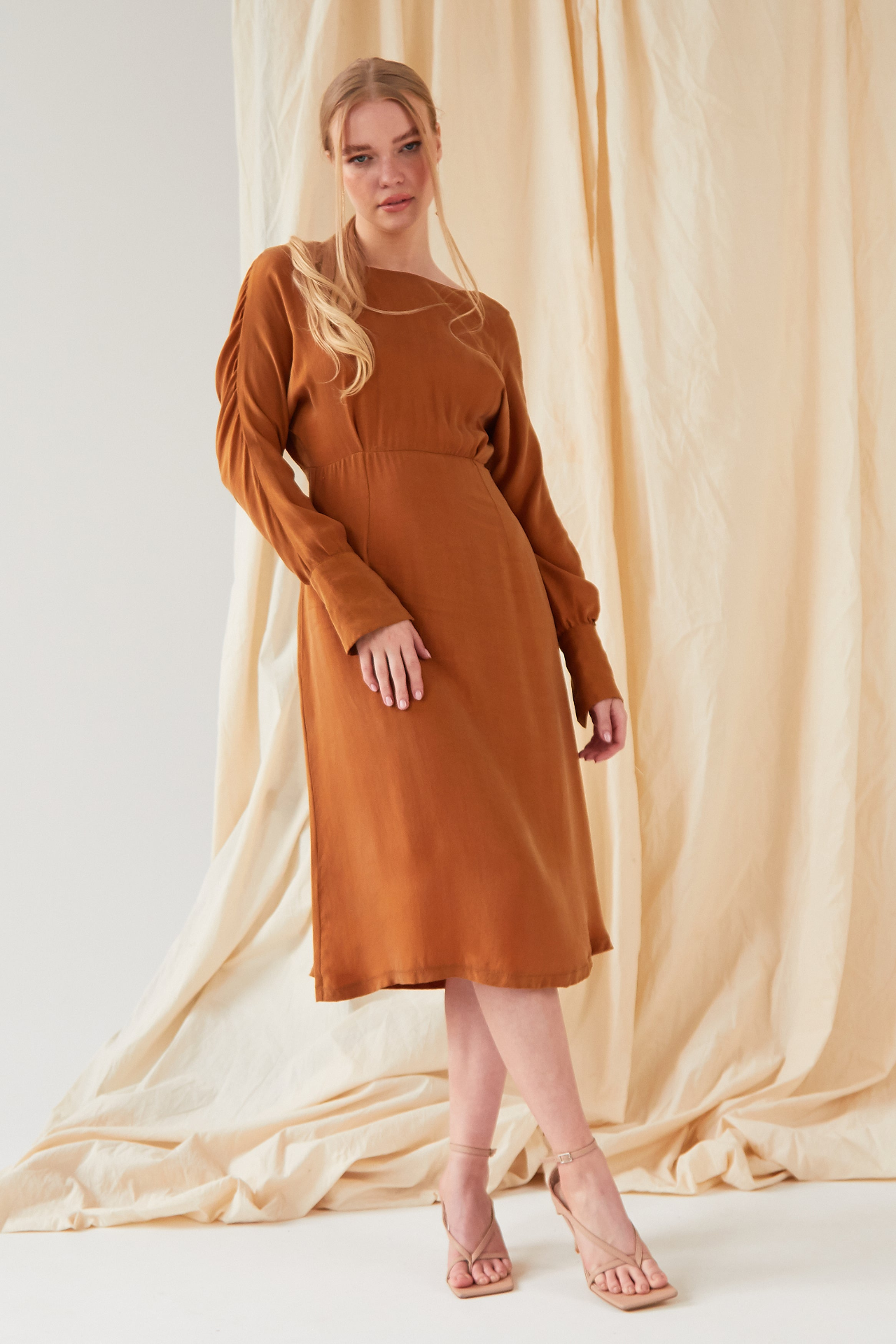 Sarvin Shay Gold Long Sleeve Midi Dress